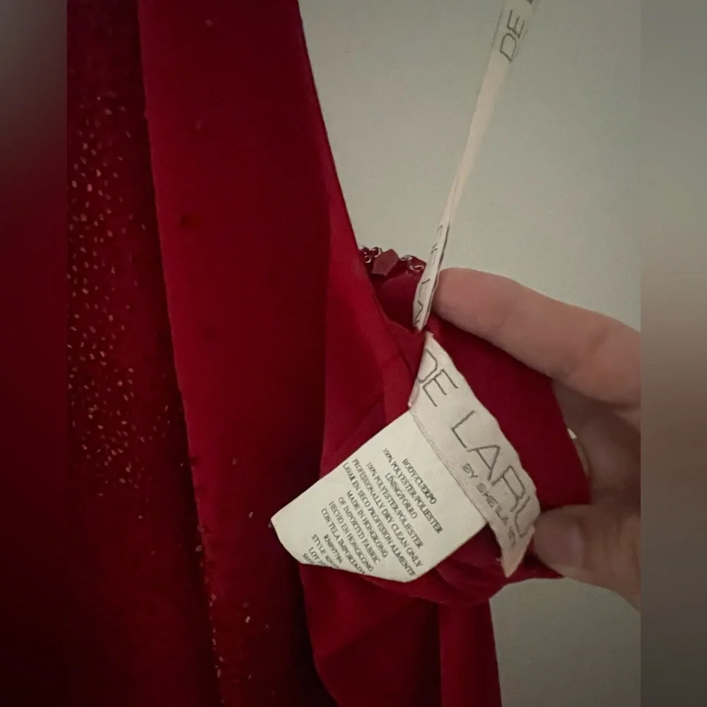 Chic Backless Red Dress - Picture 4 of 5